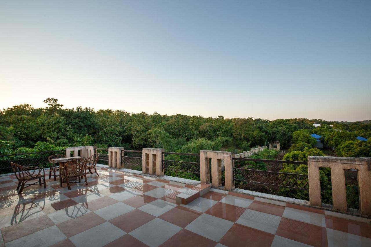 Gir Lions Paw Resort With Swimming Pool Sasan Gir Exterior photo